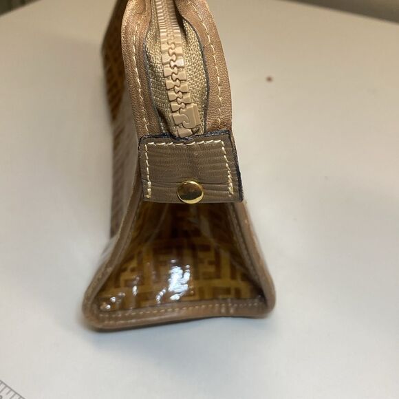 Fendi cosmetic clutch - Picture 5 of 13